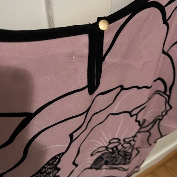 Pink / Rose Abstract Floral Line Print Cutout Sleeve Top Size Large L - Picture 6 of 6